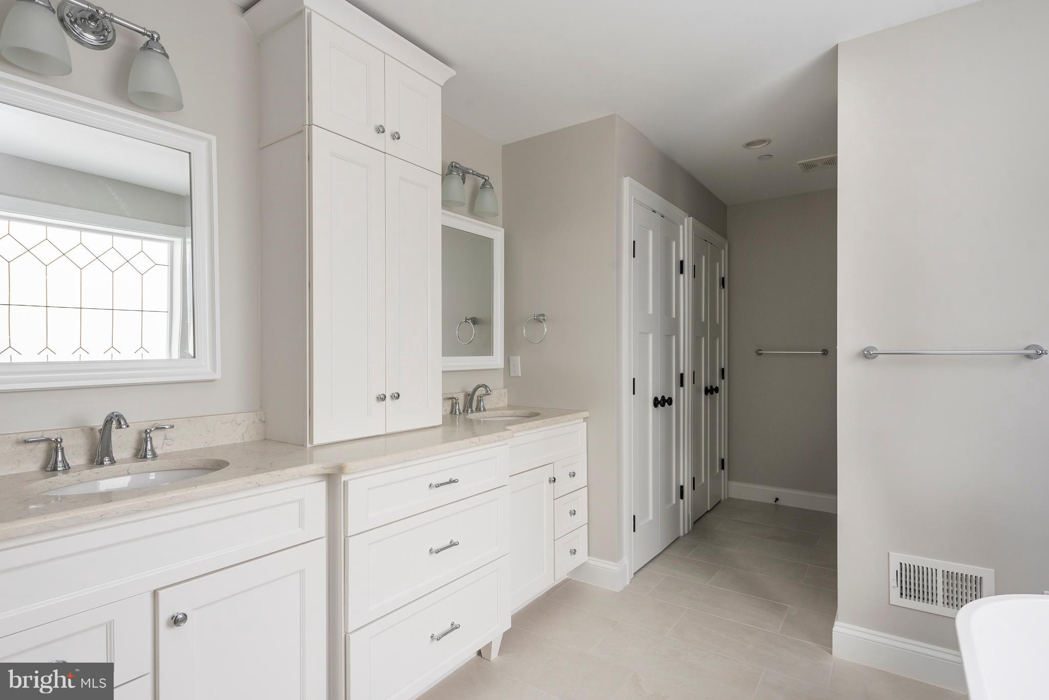 MURRAY HILL - Residential