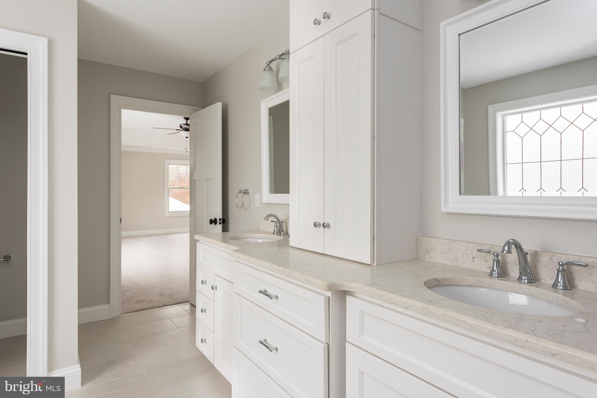 MURRAY HILL - Residential