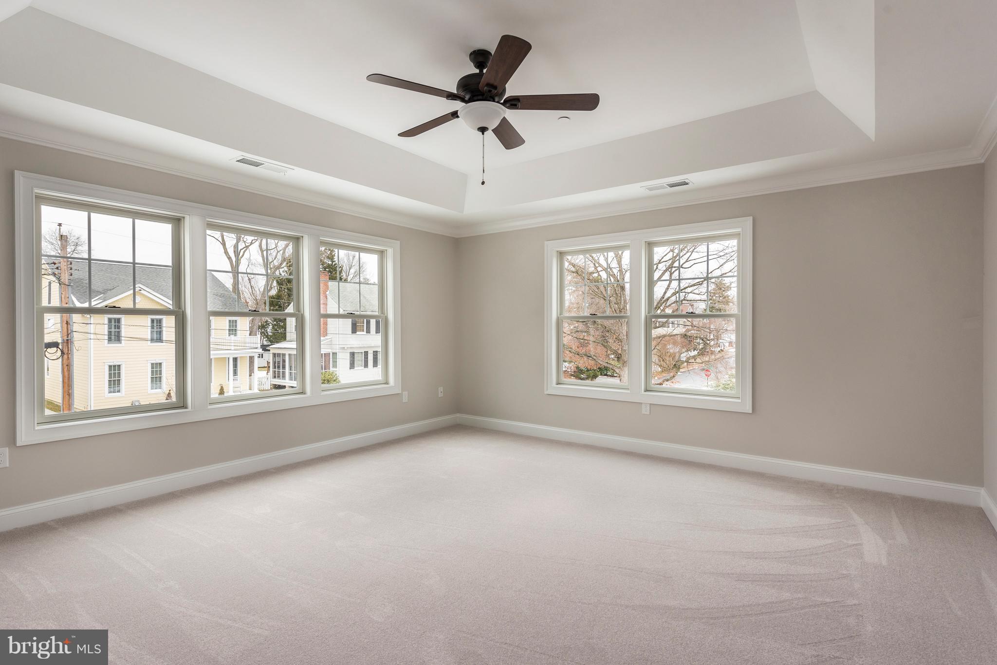 MURRAY HILL - Residential