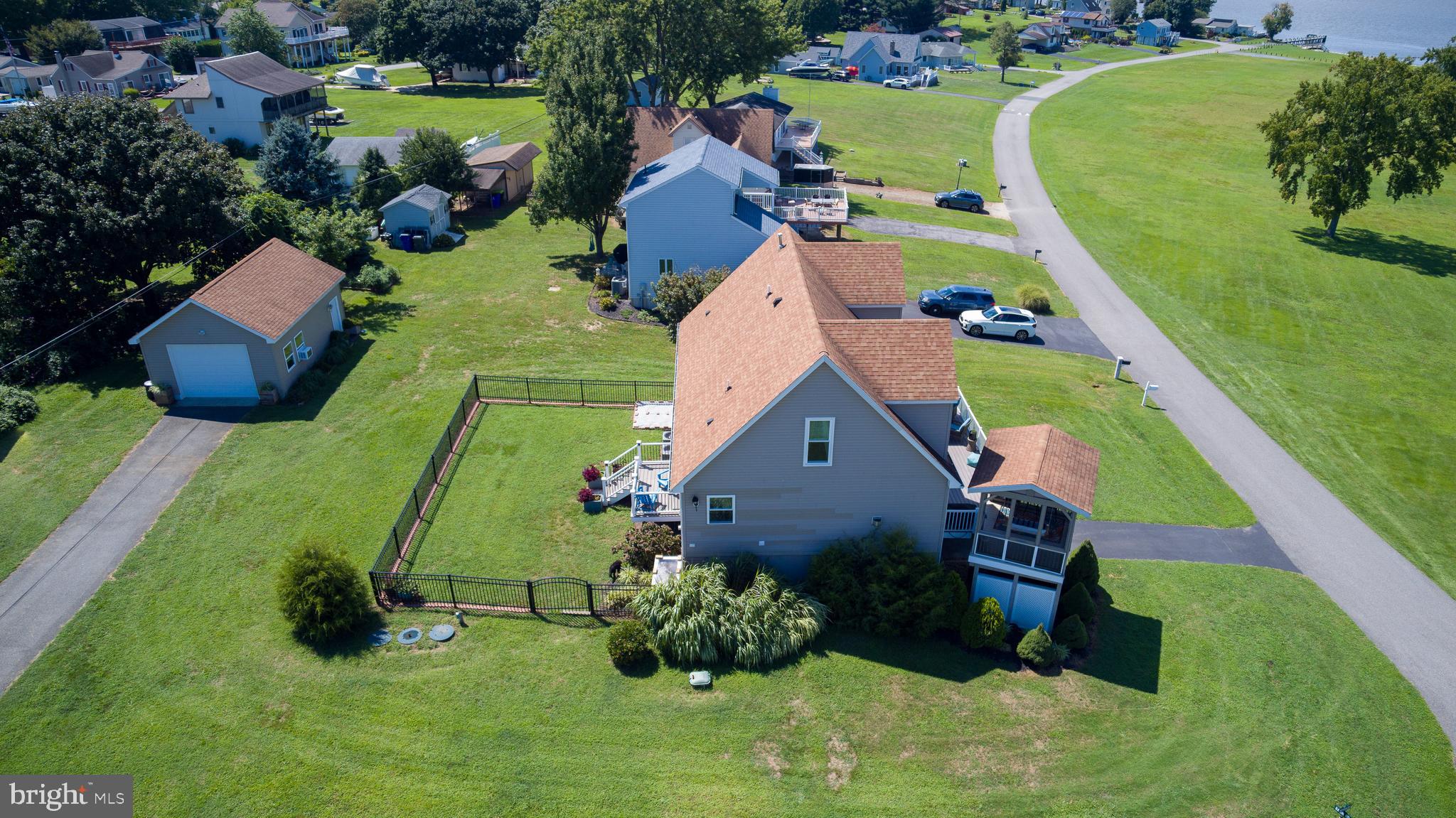 WEST VIEW SHORES - Residential