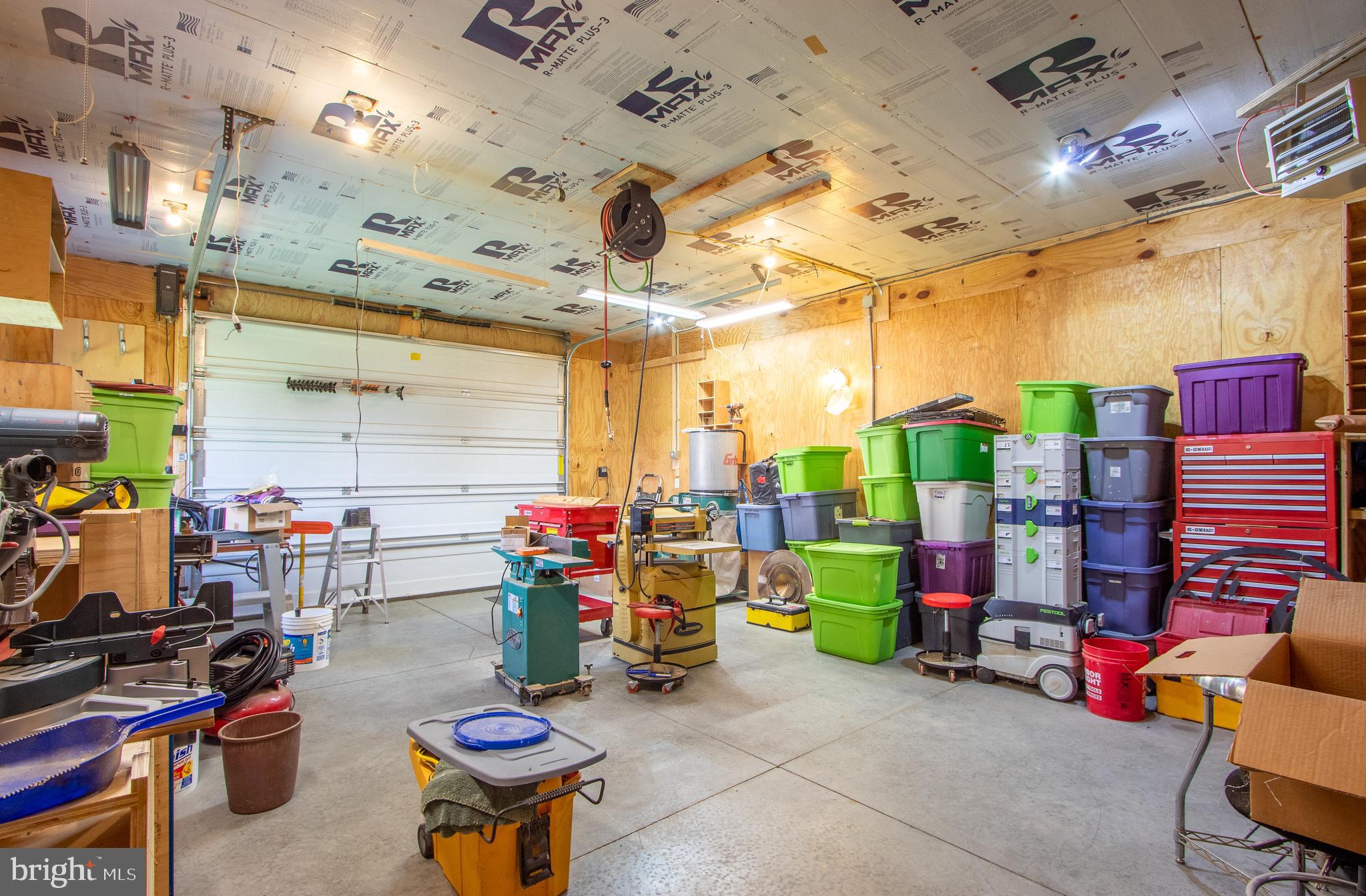 WEST VIEW SHORES - Residential