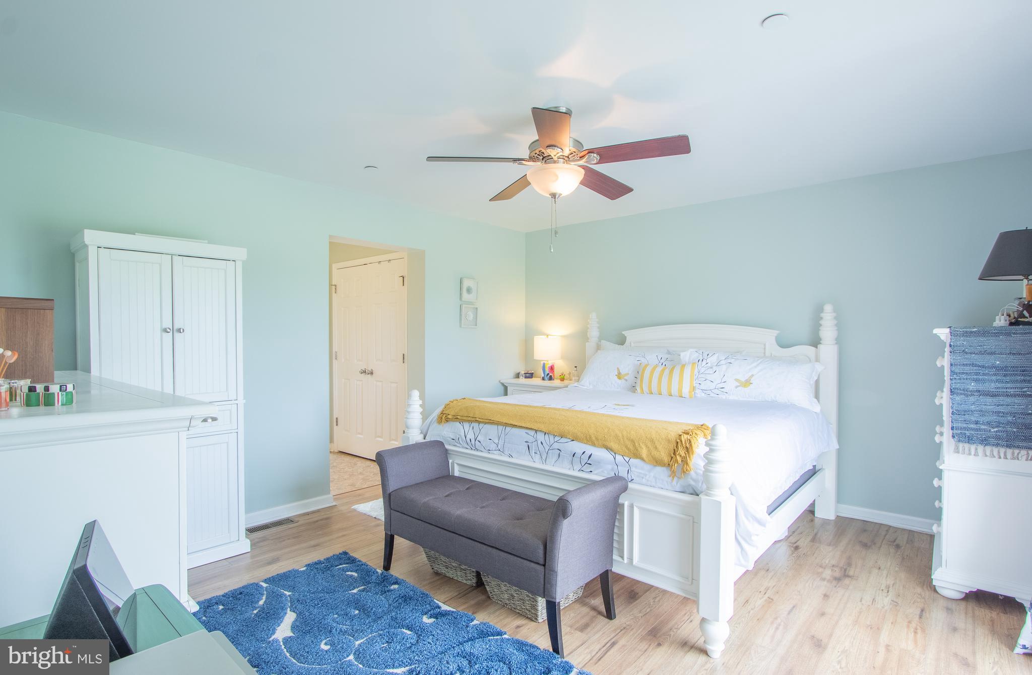 WEST VIEW SHORES - Residential