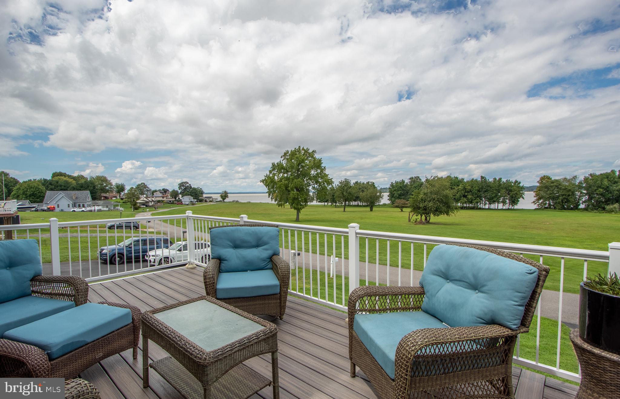 WEST VIEW SHORES - Residential