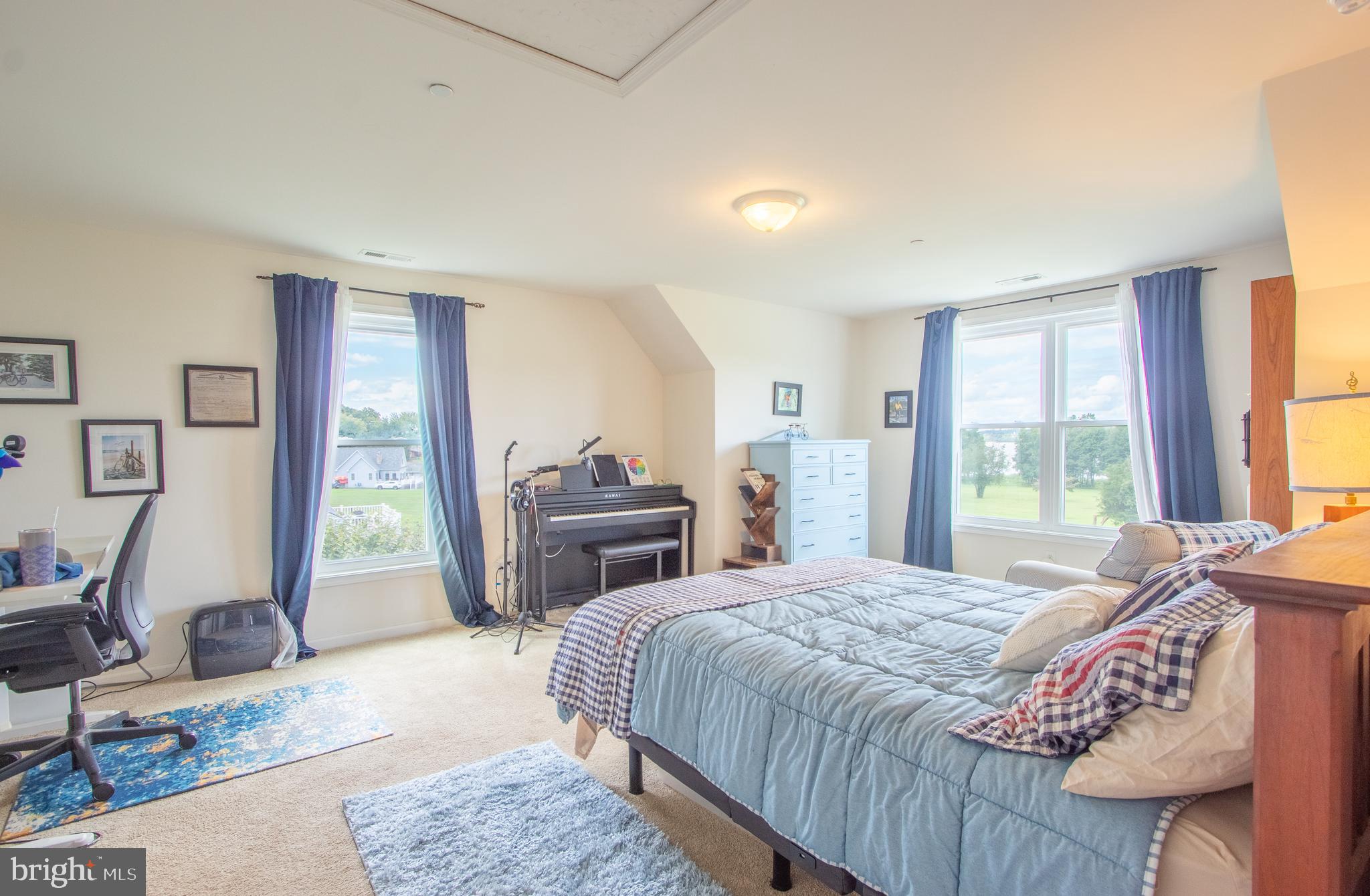 WEST VIEW SHORES - Residential