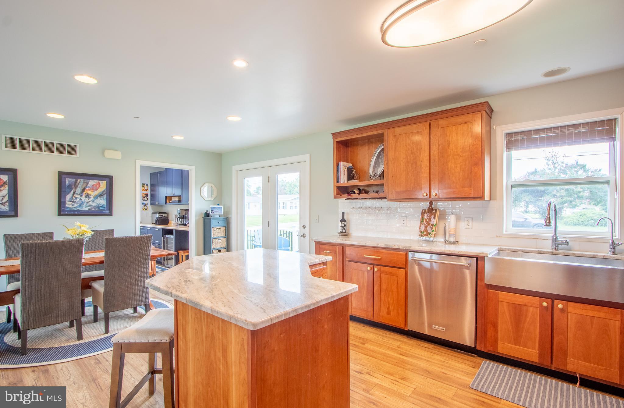 WEST VIEW SHORES - Residential