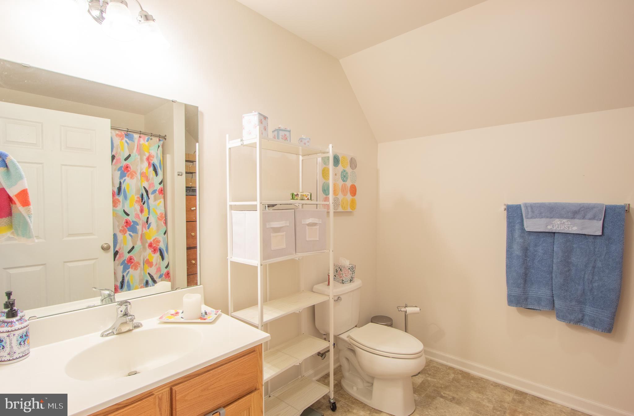 WEST VIEW SHORES - Residential