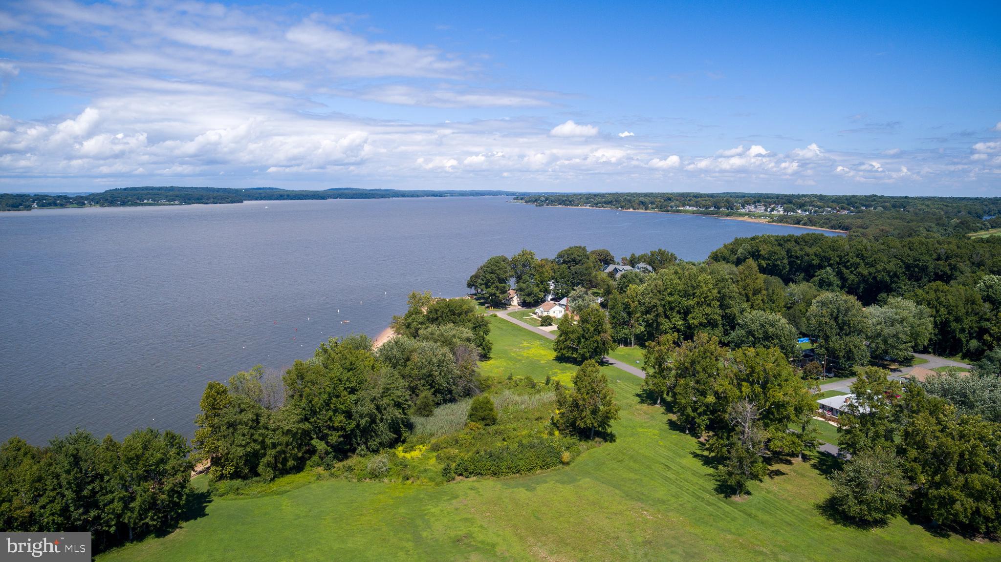 WEST VIEW SHORES - Residential