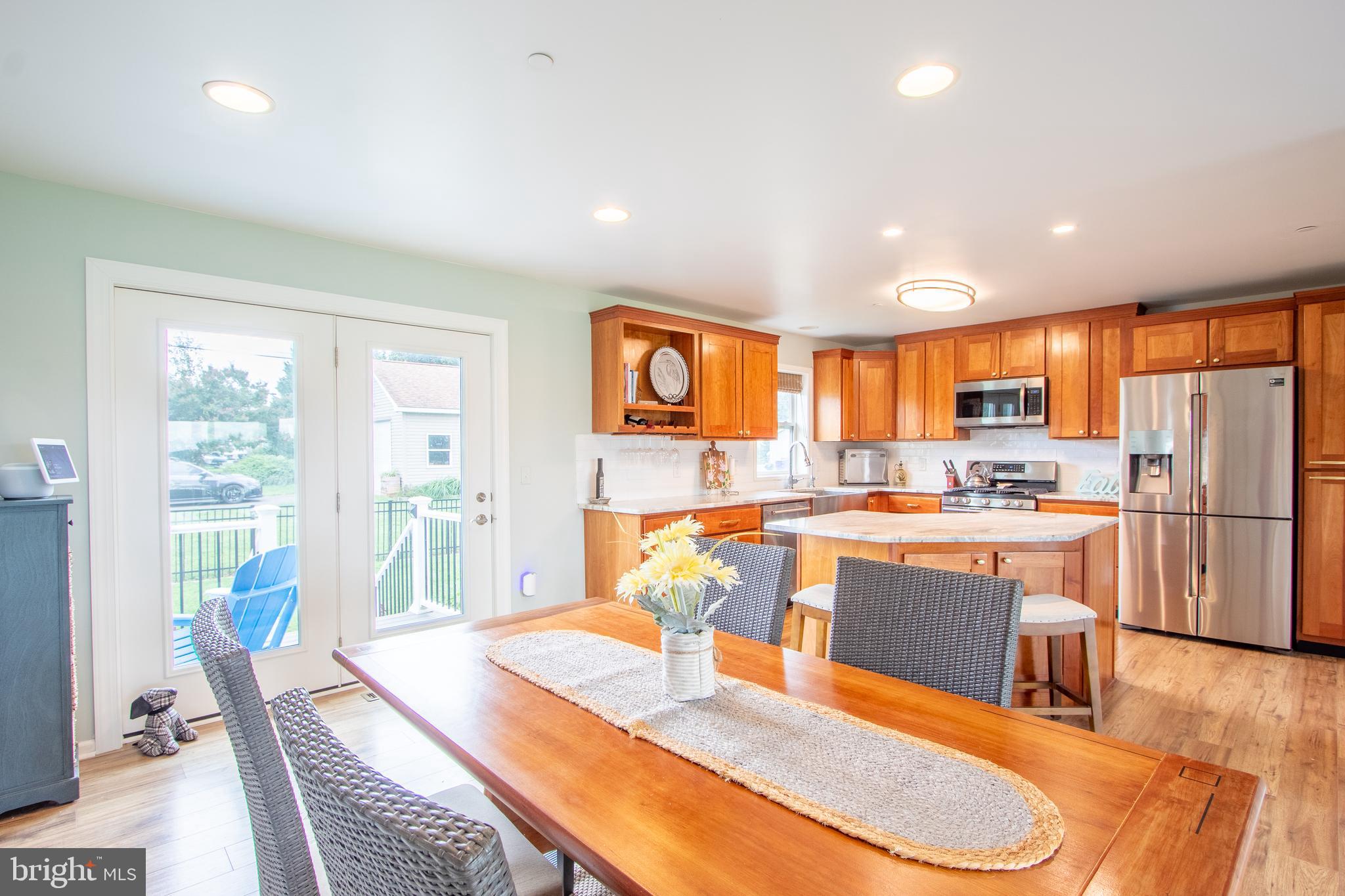 WEST VIEW SHORES - Residential