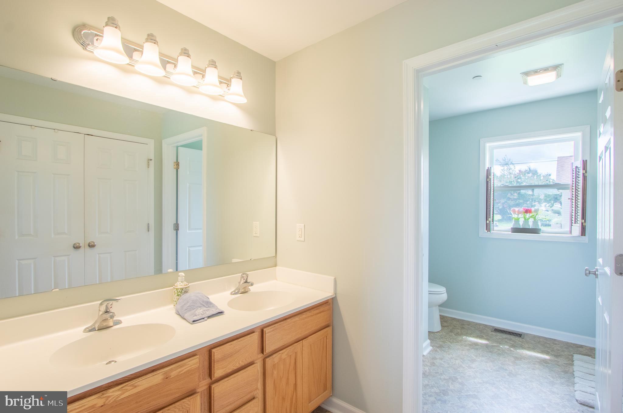 WEST VIEW SHORES - Residential