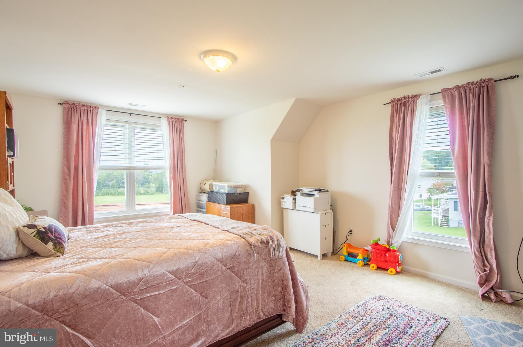 WEST VIEW SHORES - Residential