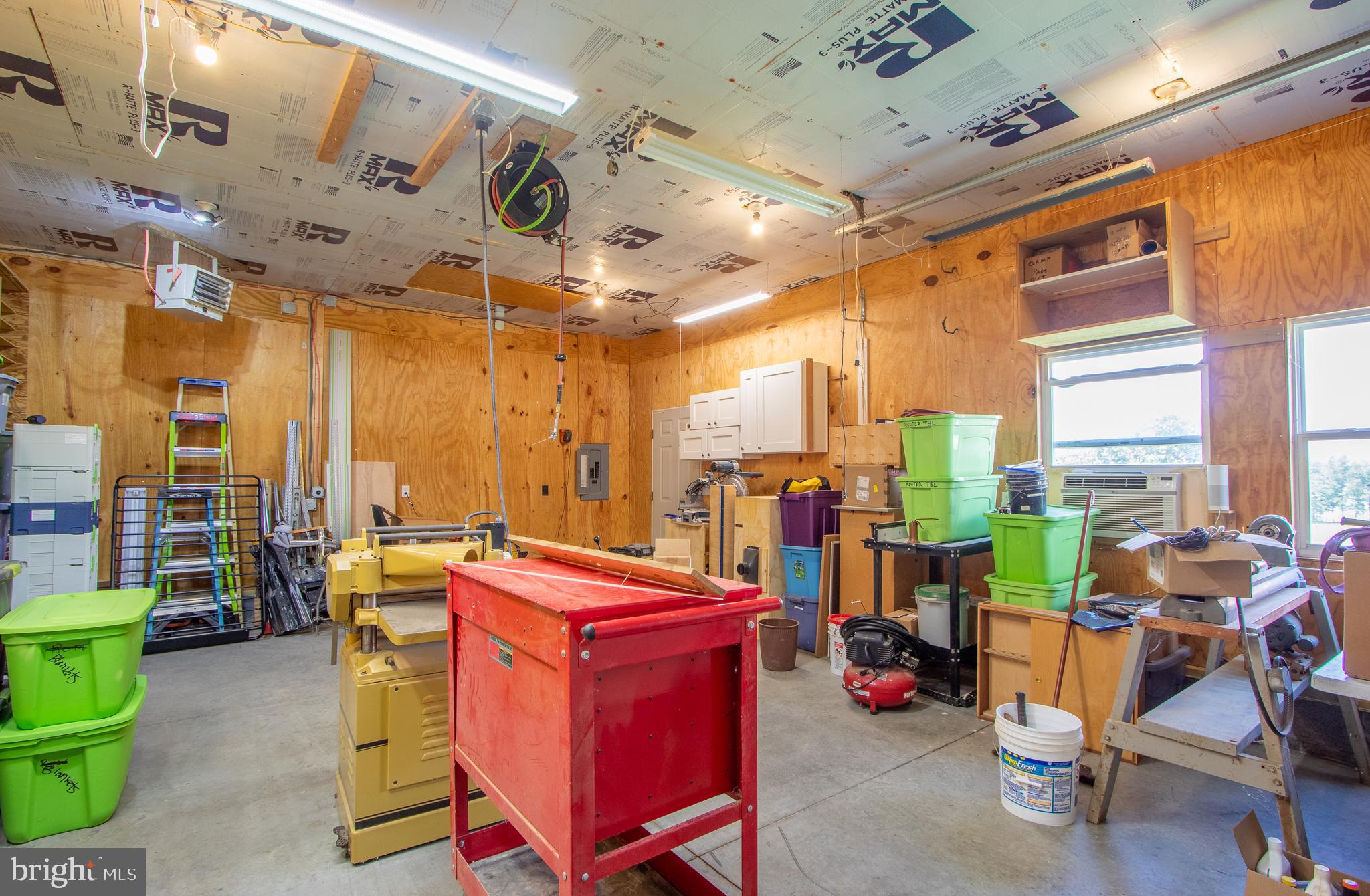 WEST VIEW SHORES - Residential