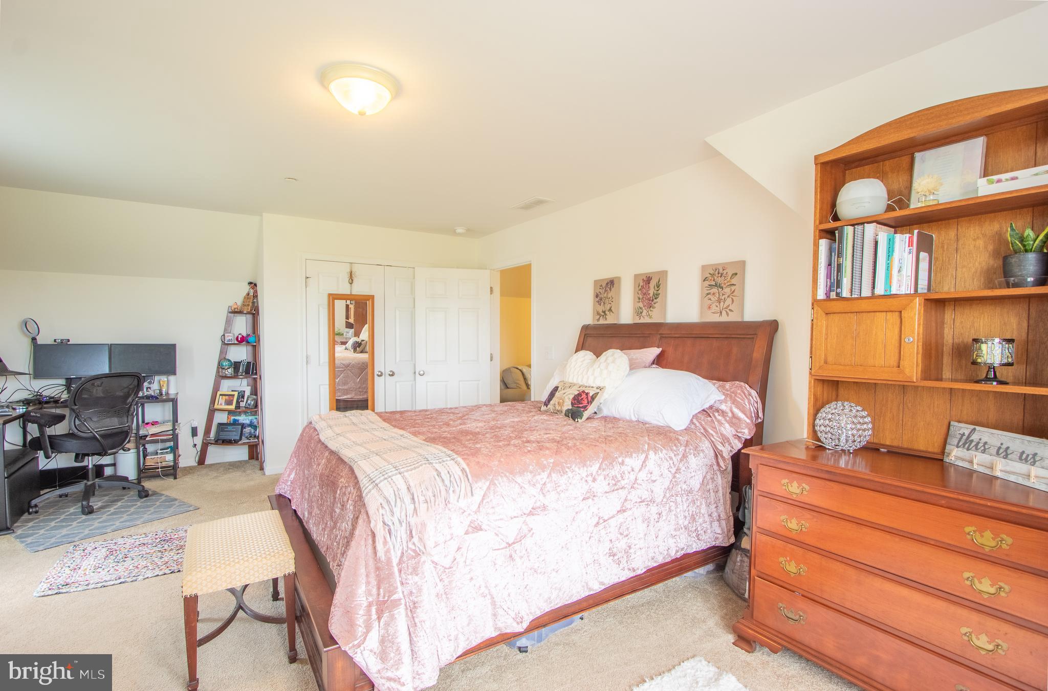 WEST VIEW SHORES - Residential