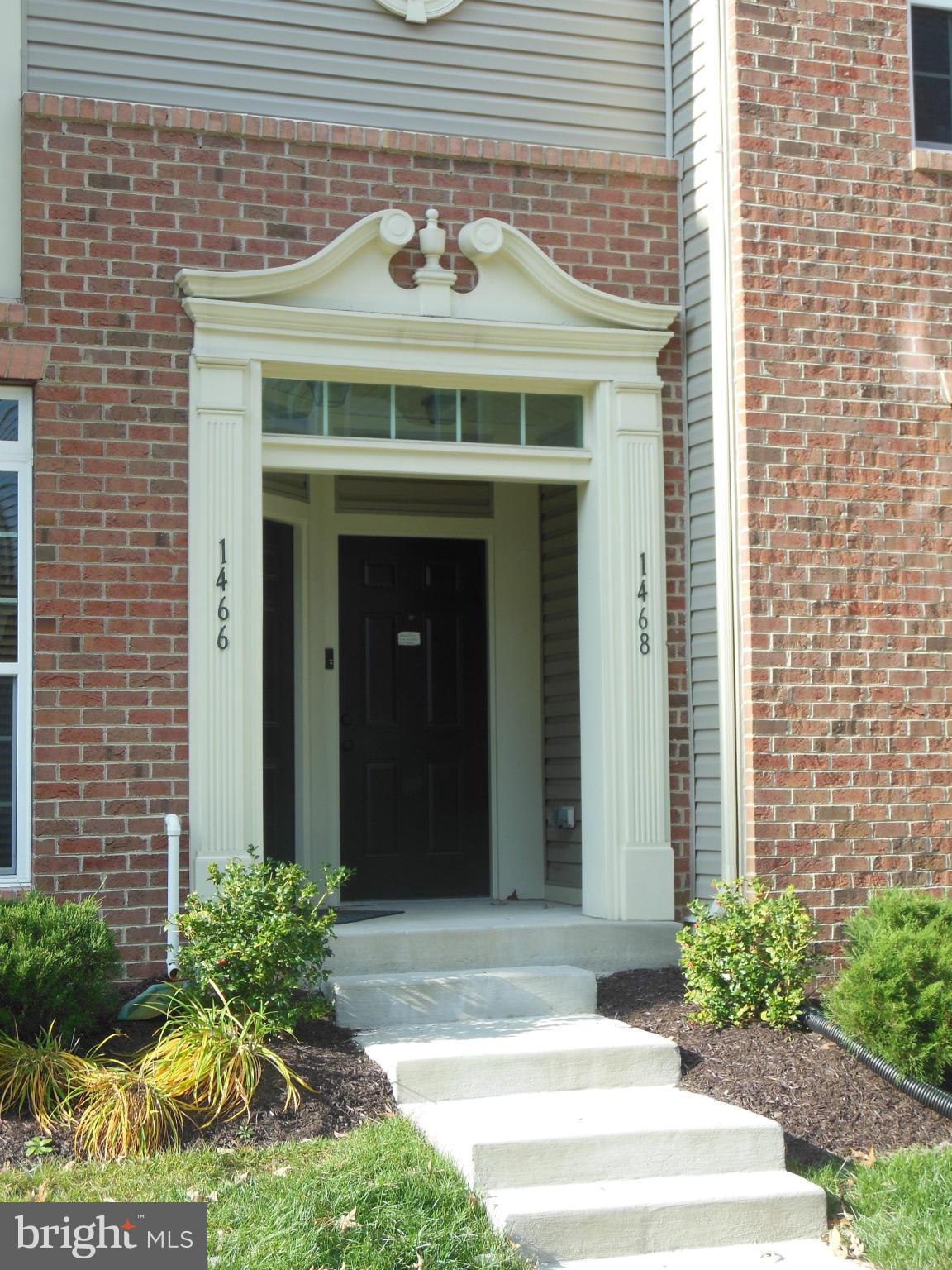 RED OAK CROSSING - Residential Lease