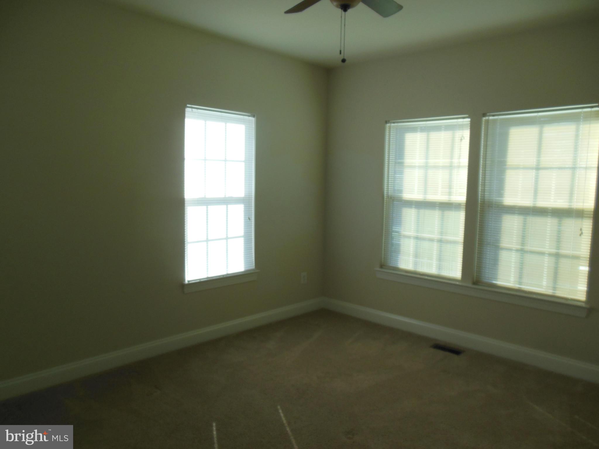 RED OAK CROSSING - Residential Lease