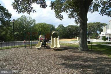 RED OAK CROSSING - Residential Lease