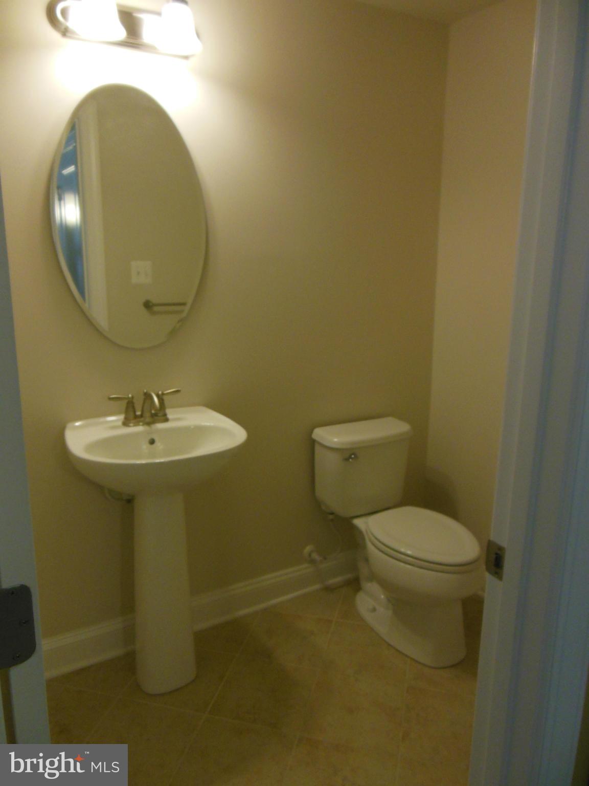 RED OAK CROSSING - Residential Lease