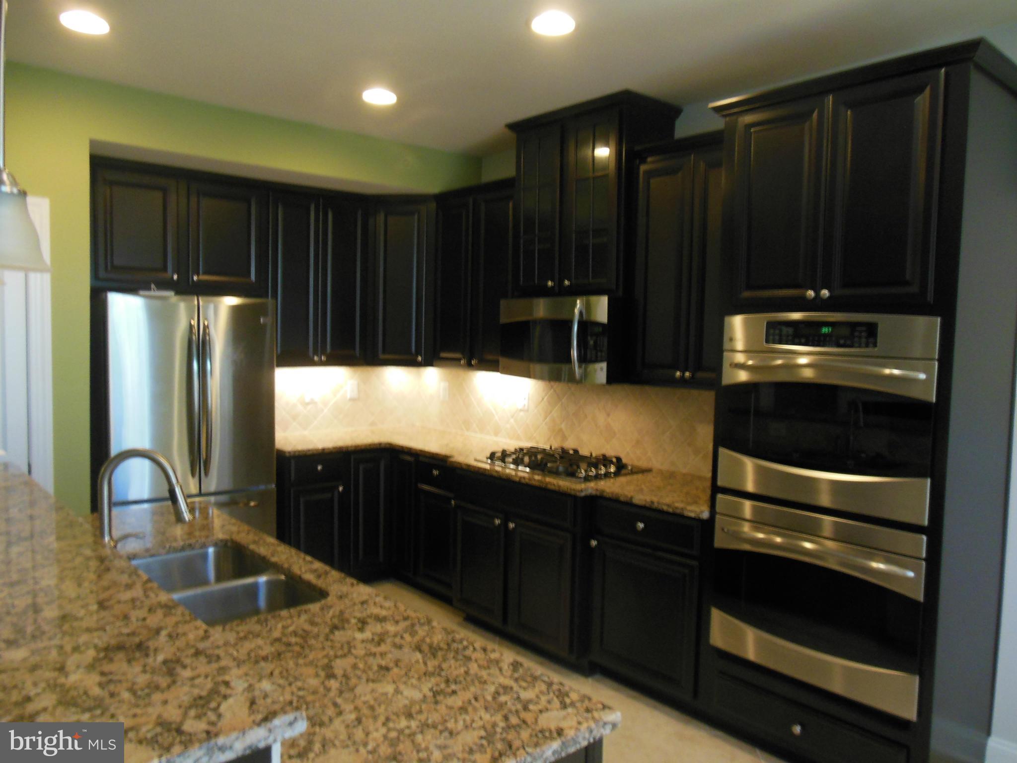 RED OAK CROSSING - Residential Lease