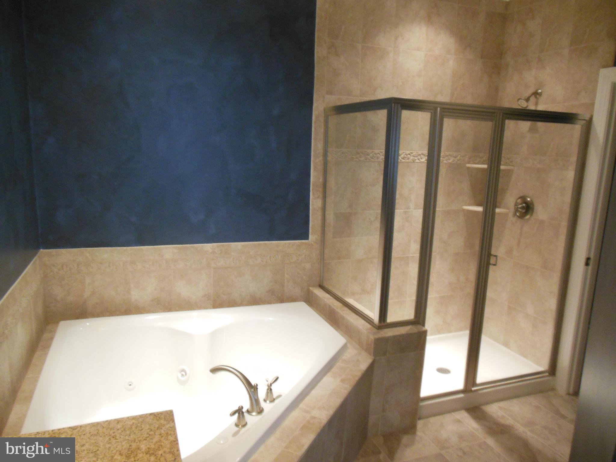 RED OAK CROSSING - Residential Lease