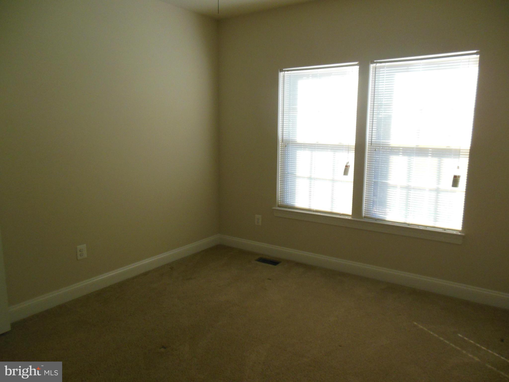 RED OAK CROSSING - Residential Lease