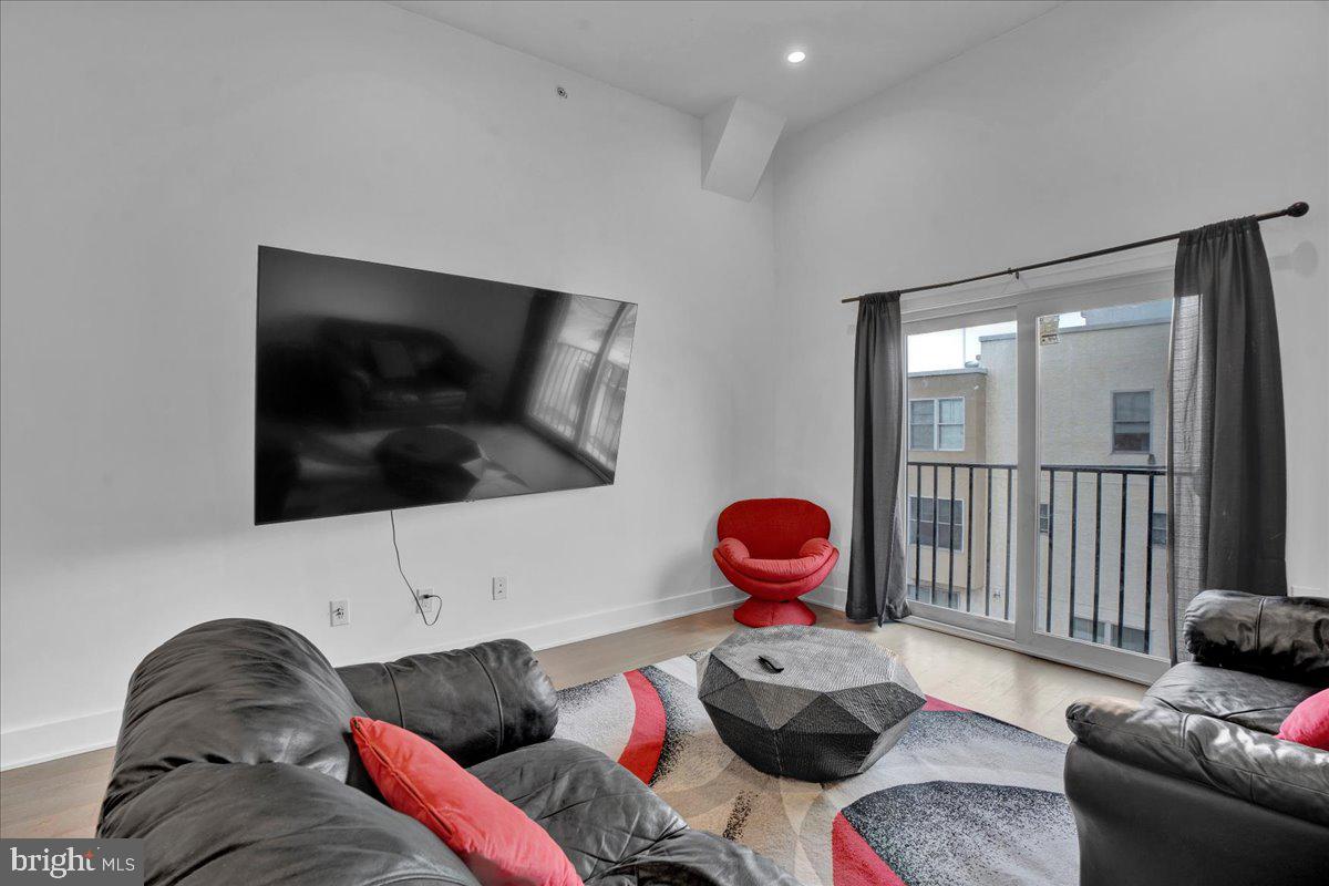 POINT BREEZE - Residential Lease