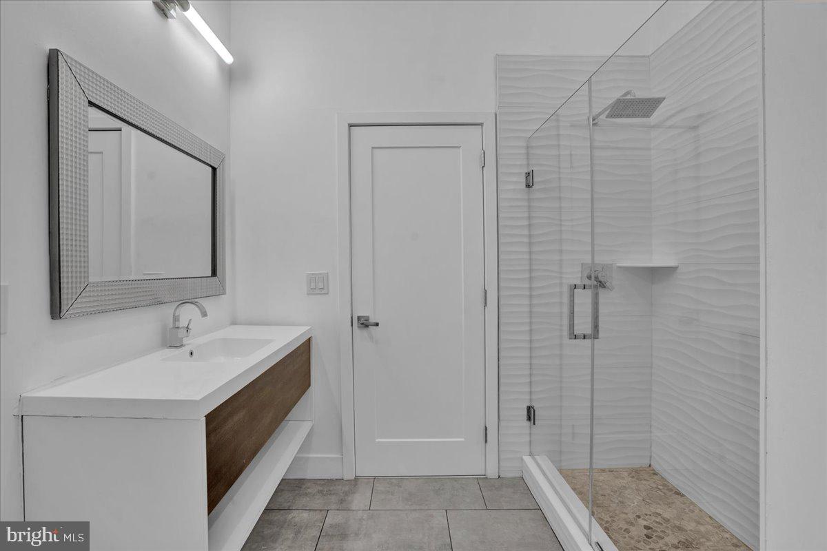 POINT BREEZE - Residential Lease