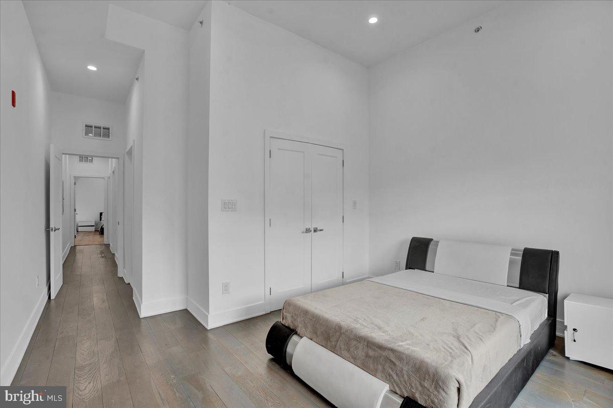 POINT BREEZE - Residential Lease