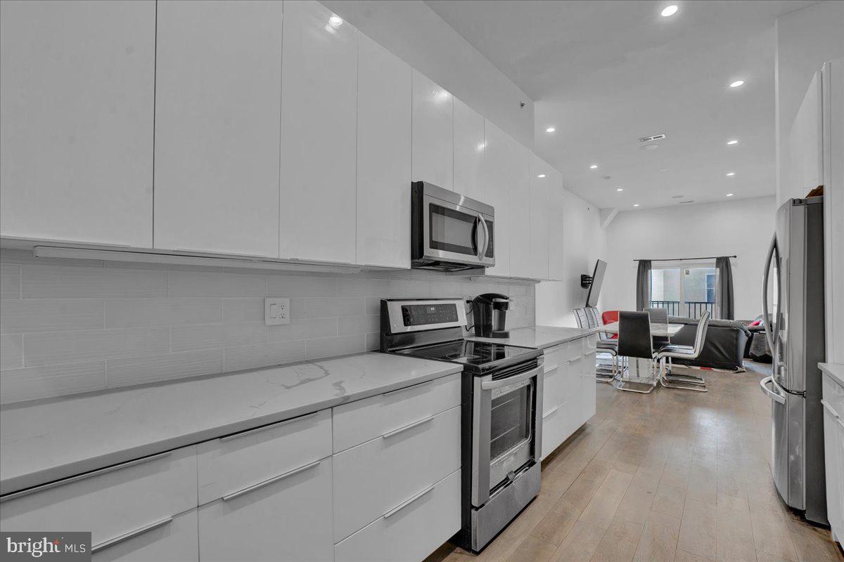 POINT BREEZE - Residential Lease