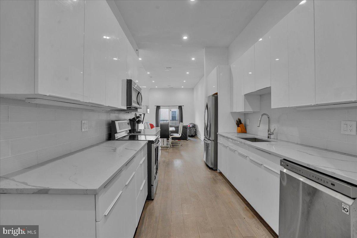 POINT BREEZE - Residential Lease