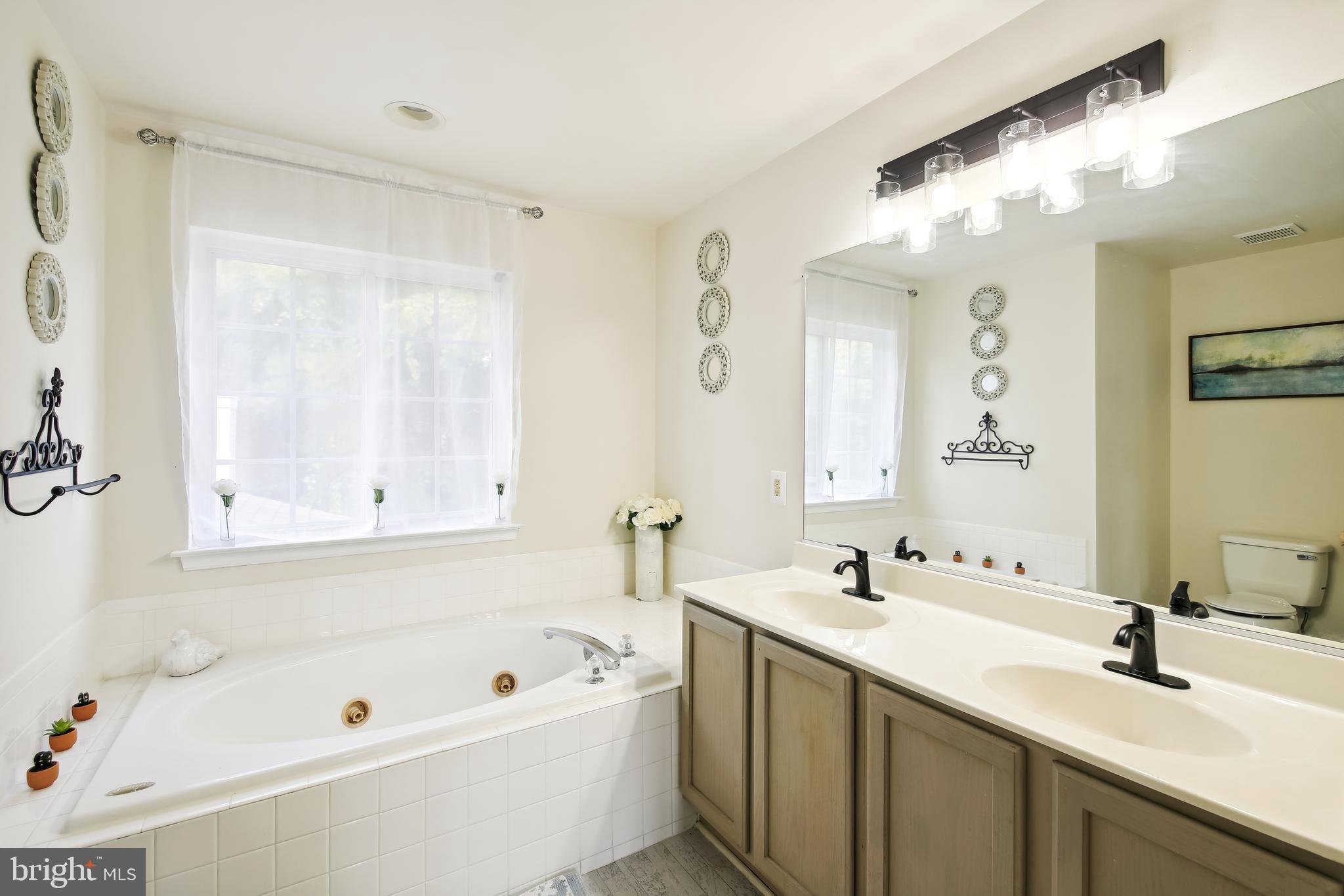 SHADOW HILLS - Residential