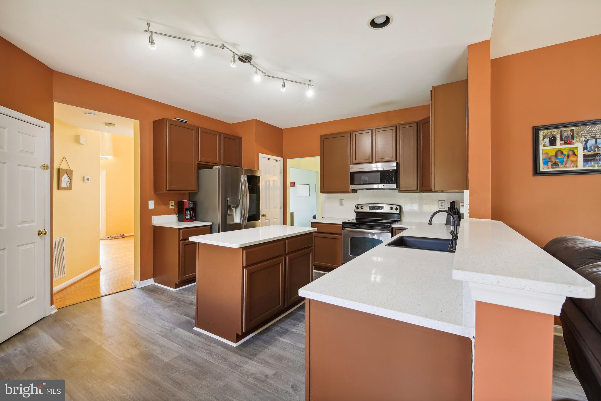 SHADOW HILLS - Residential