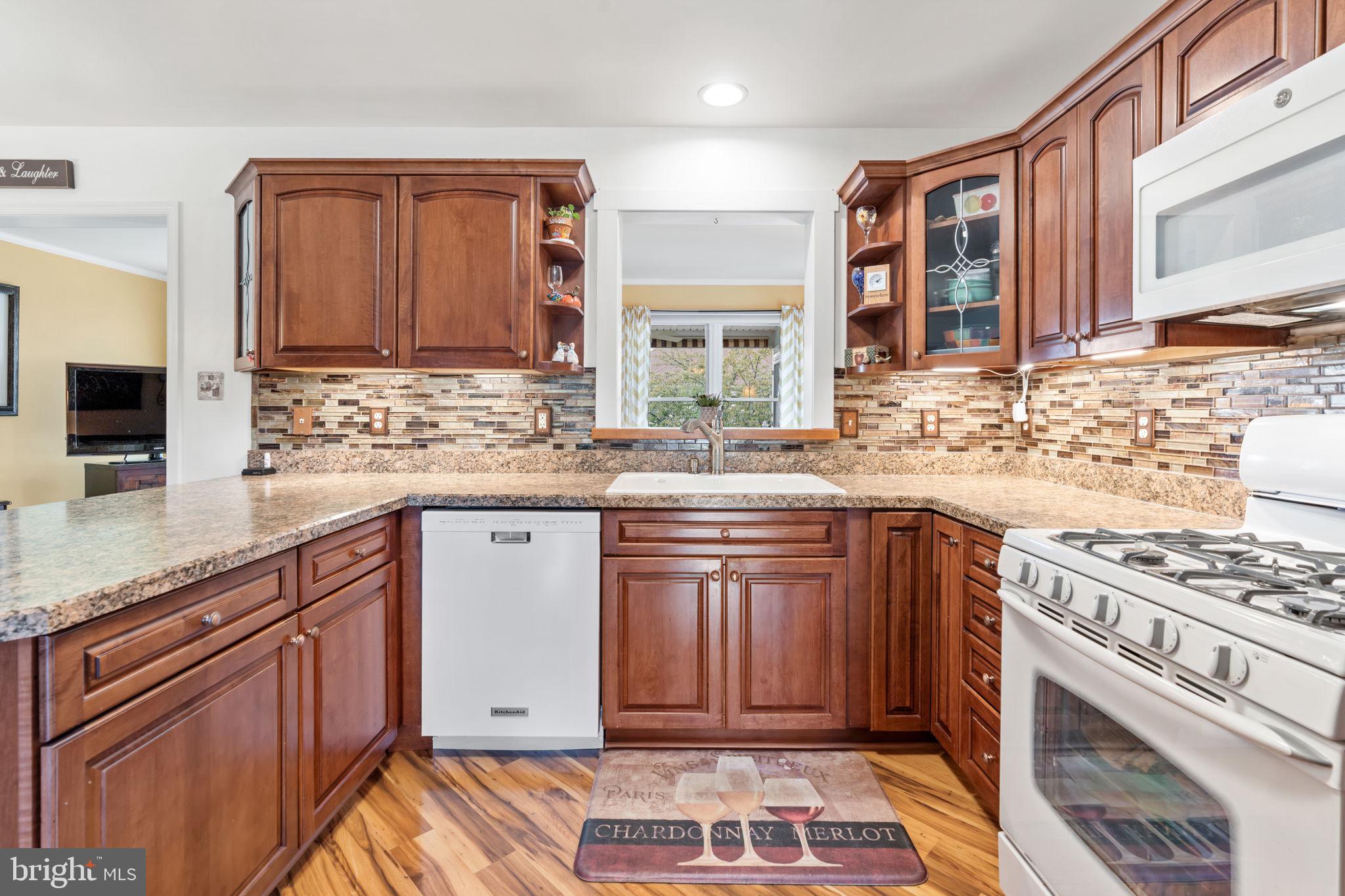 BAY VIEW ESTATES - Residential