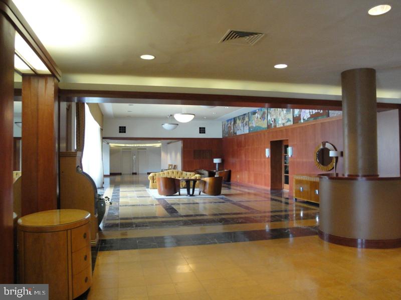 ART MUSEUM AREA - Residential