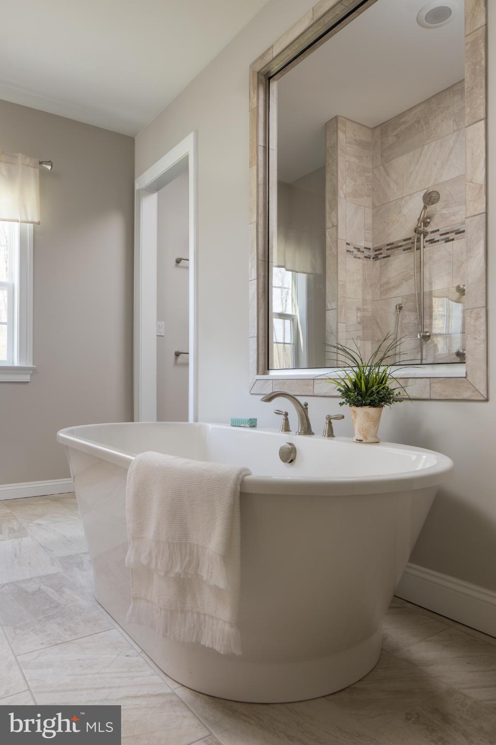 LEXINGTON POINTE - Residential