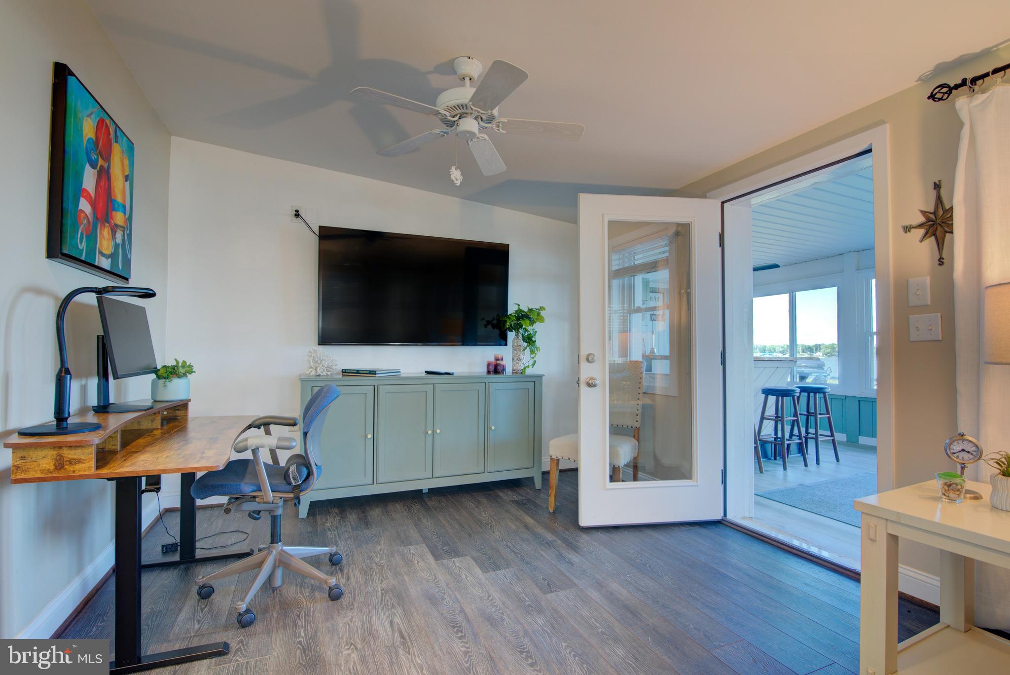 POTOMAC SHORES - Residential