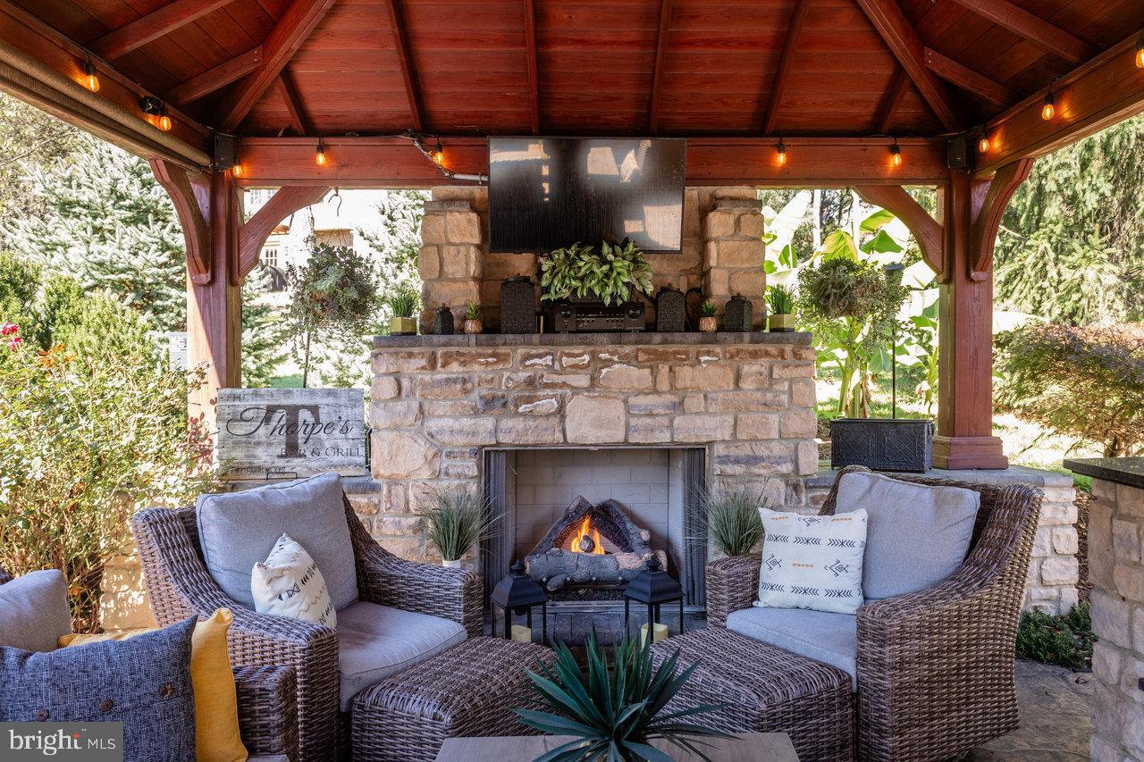 LAKEWOOD - Residential