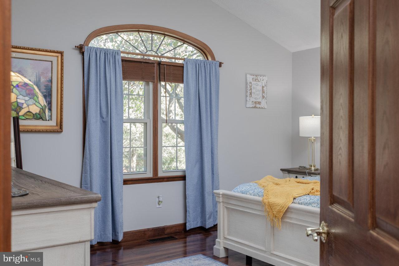 LAKEWOOD - Residential