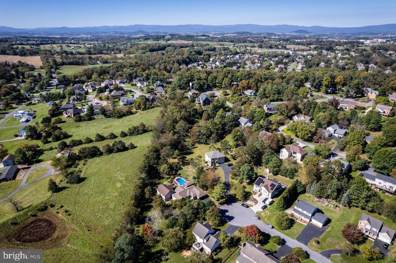 LAKEWOOD - Residential