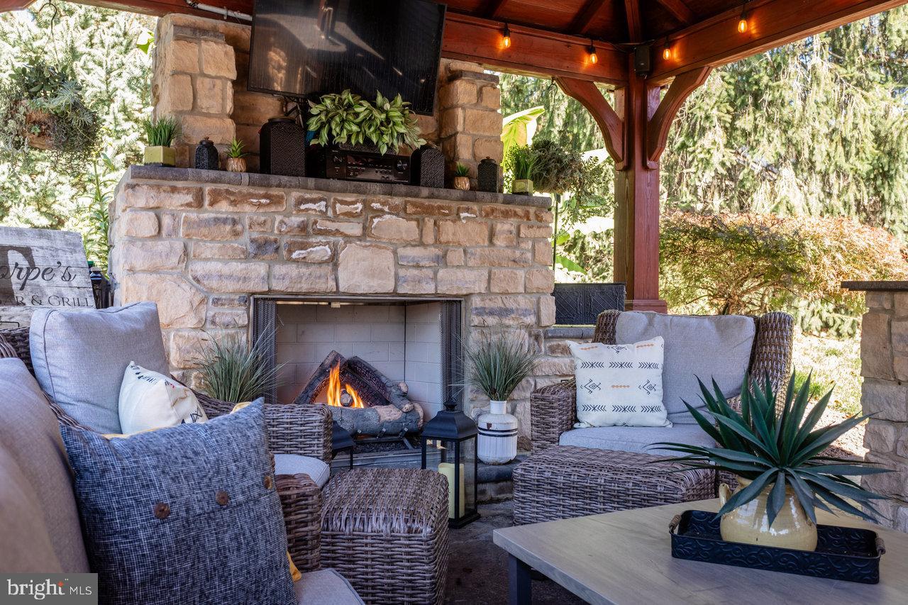 LAKEWOOD - Residential