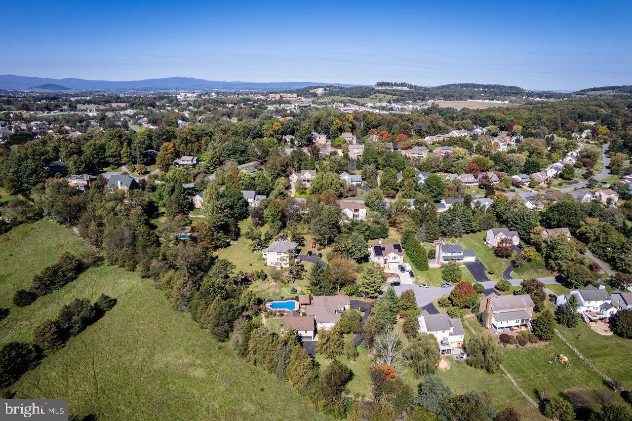 LAKEWOOD - Residential