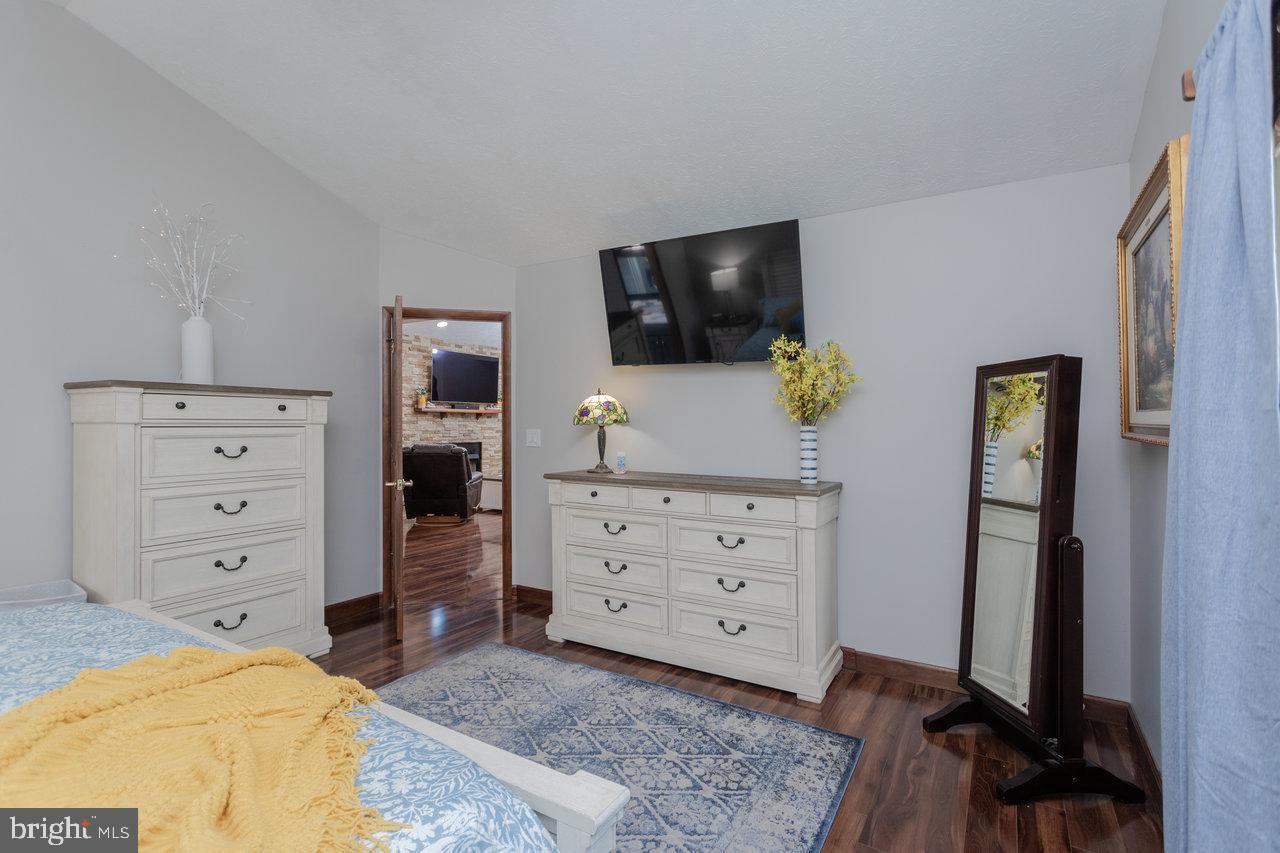 LAKEWOOD - Residential