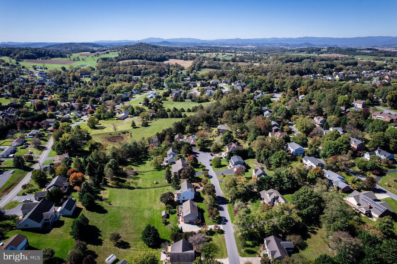 LAKEWOOD - Residential