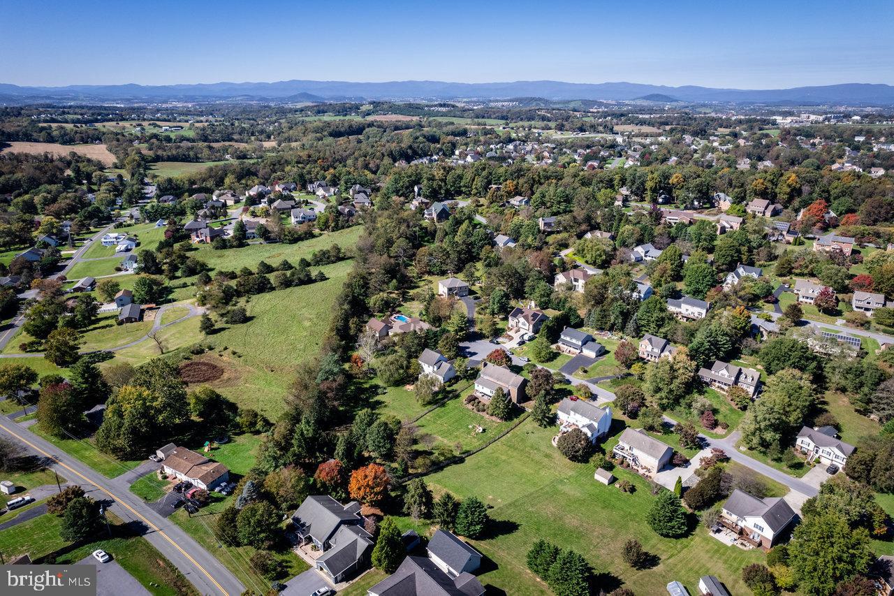 LAKEWOOD - Residential