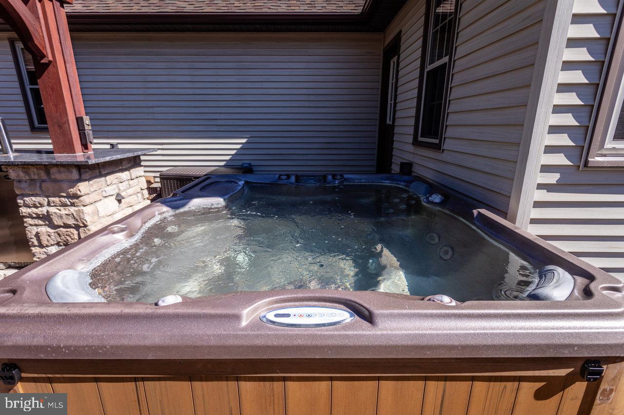 LAKEWOOD - Residential