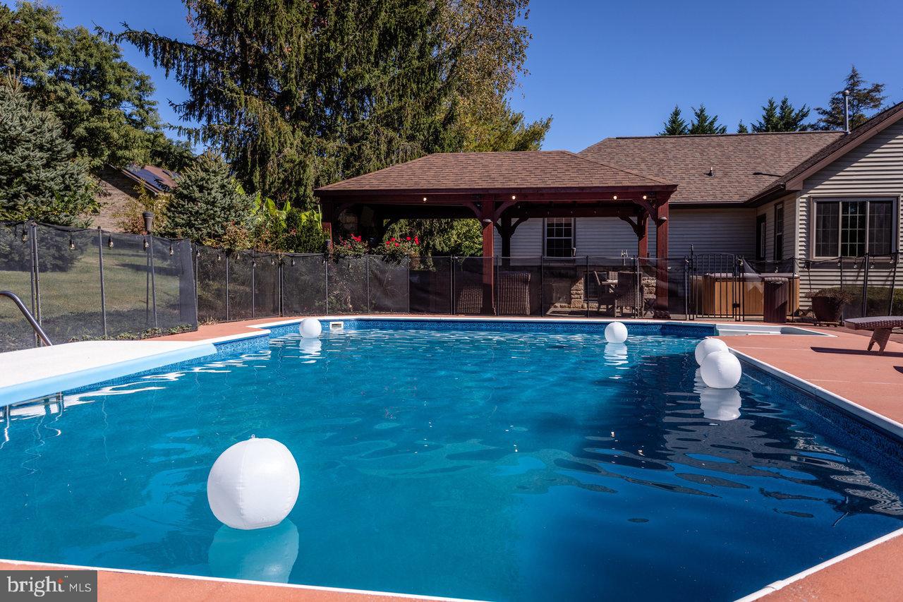 LAKEWOOD - Residential