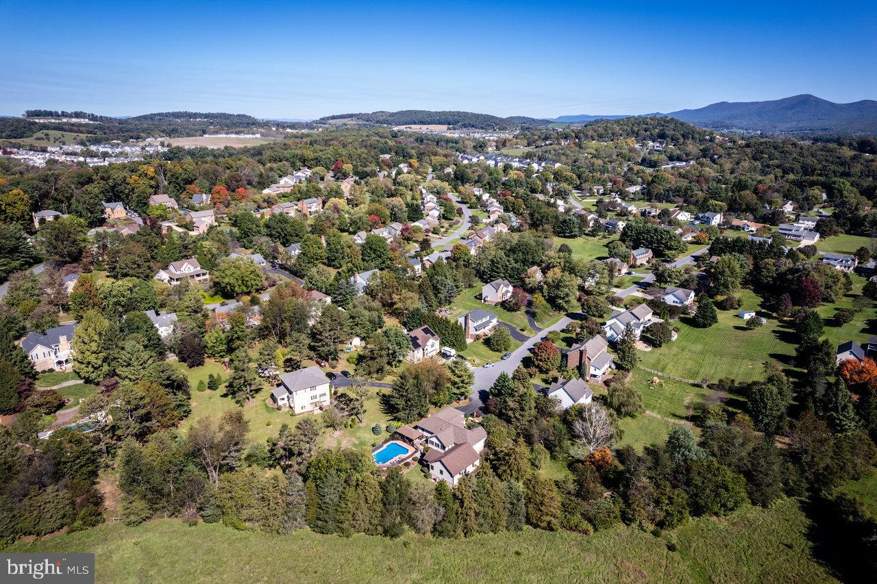 LAKEWOOD - Residential