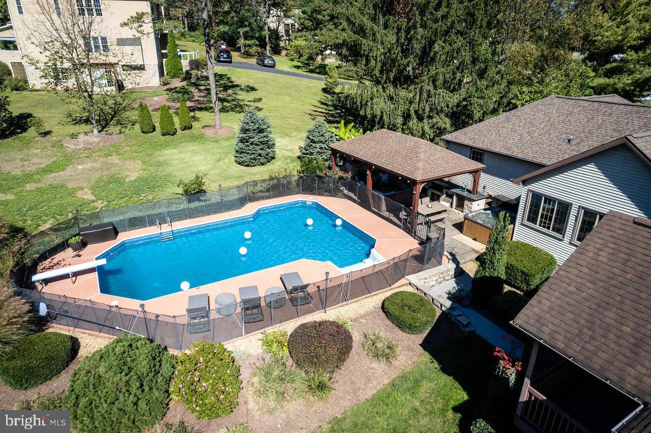 LAKEWOOD - Residential