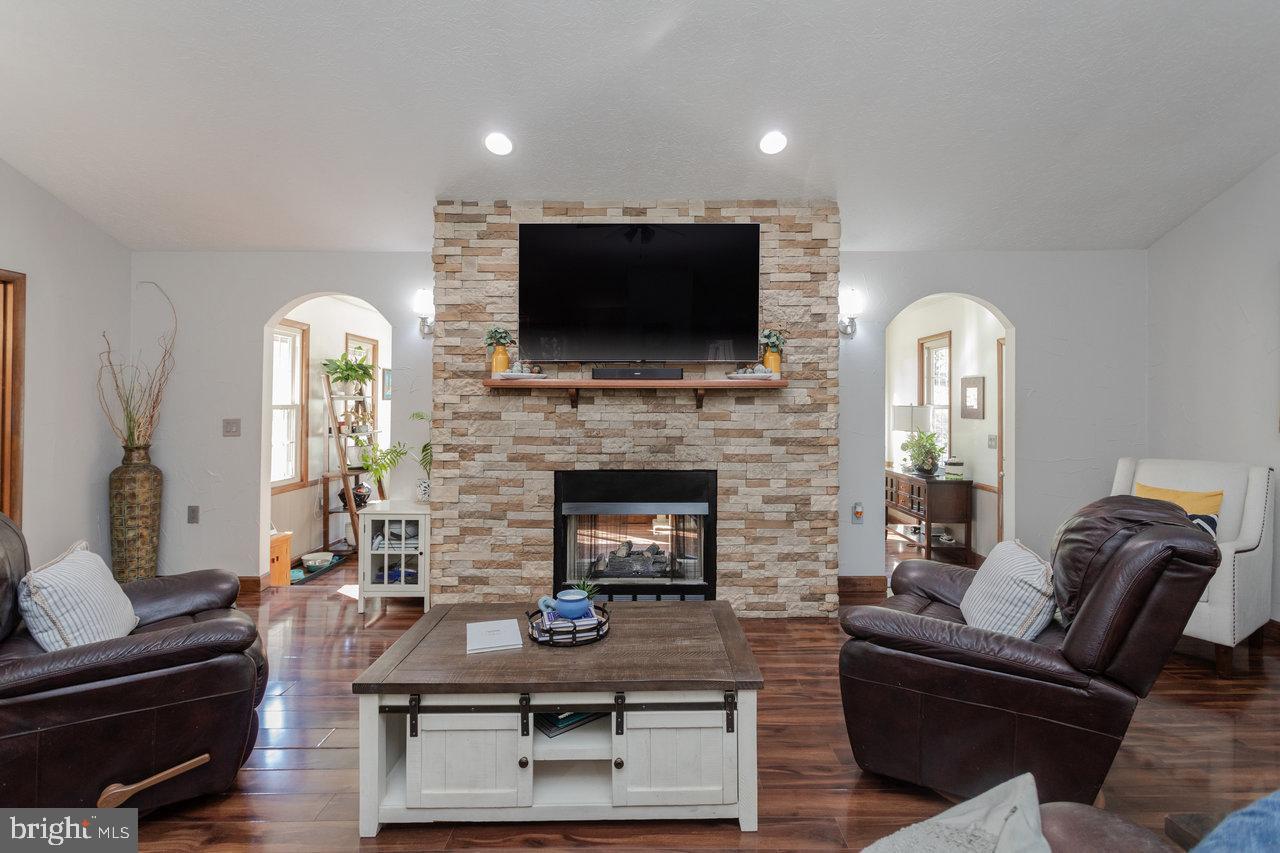 LAKEWOOD - Residential