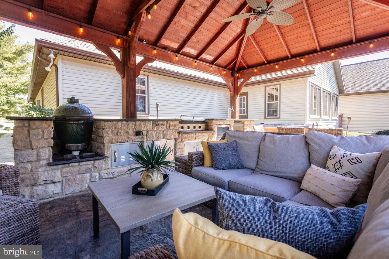 LAKEWOOD - Residential