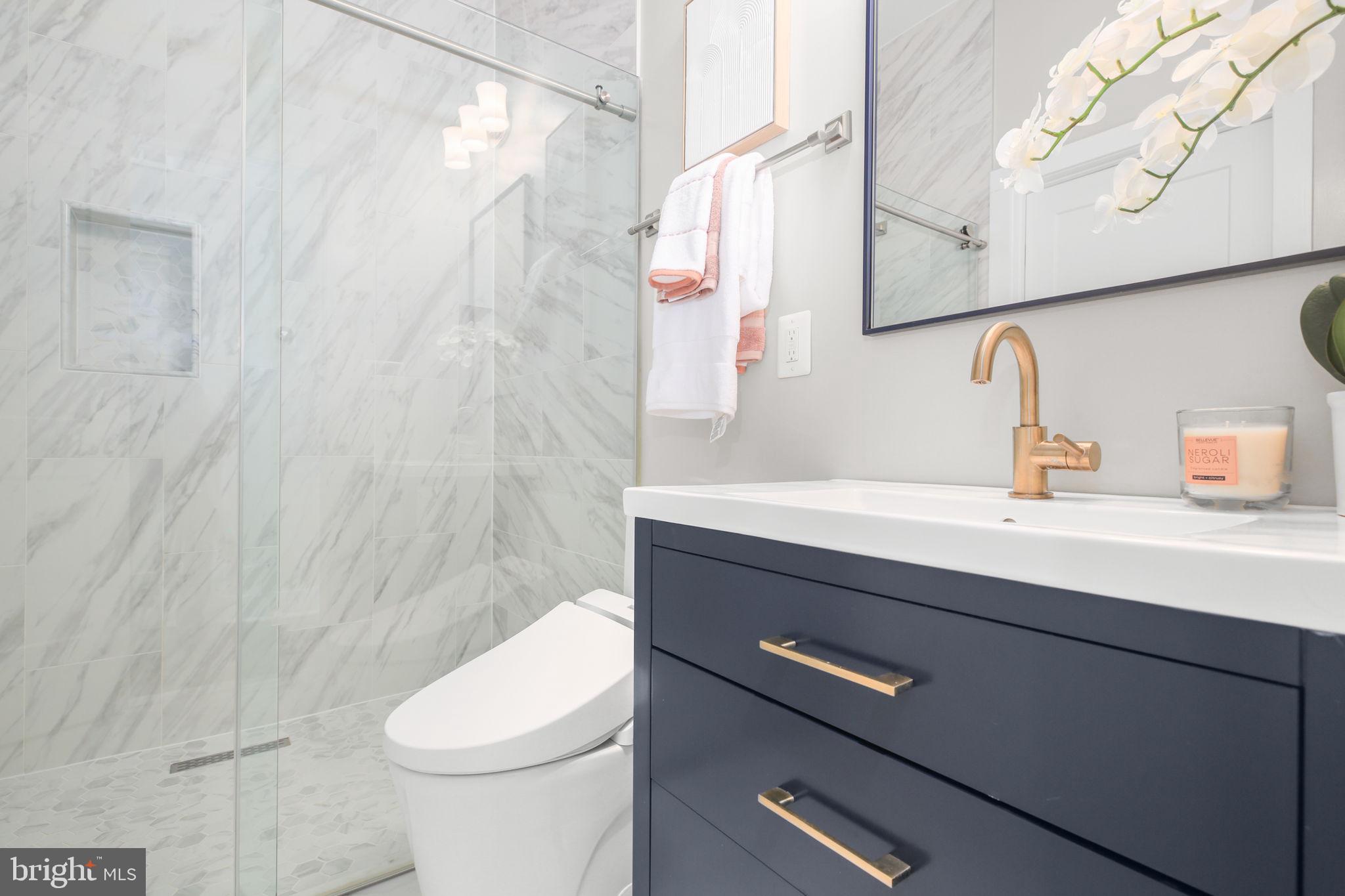 GUNSTON MANOR - Residential Lease