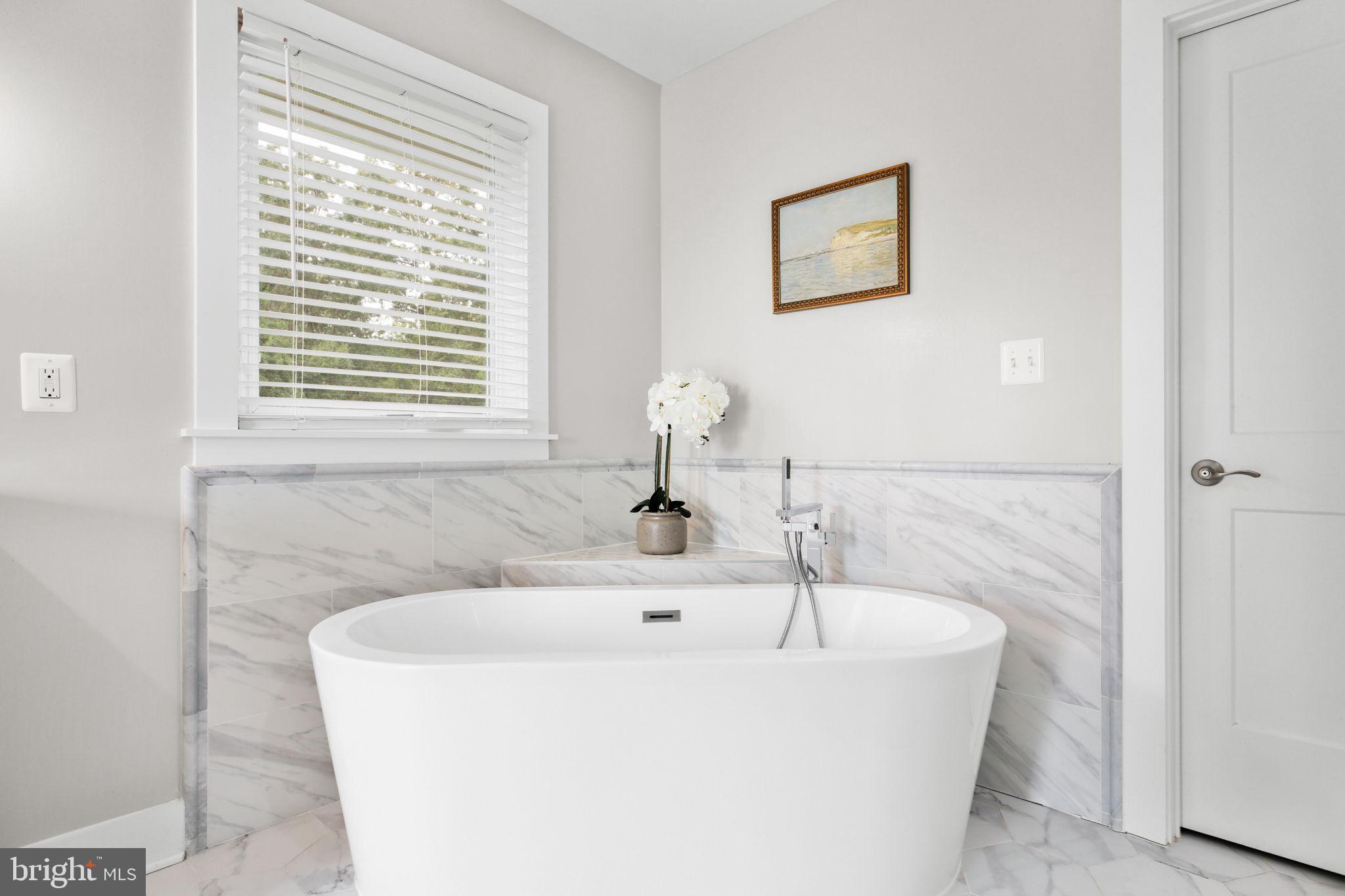 GUNSTON MANOR - Residential Lease